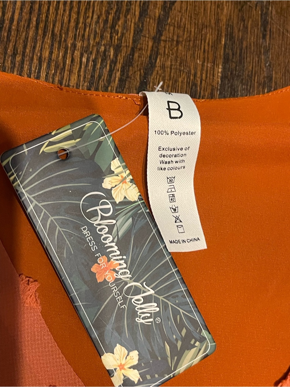 Blooming Jelly bohemian Orange Textured V‑Neck Dress size M NWT - Picture 8 of 11